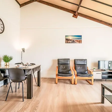 Zeewind Ii A11 With Parking By Interhome