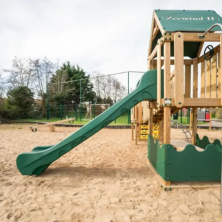 Zeewind Ii A11 With Parking By Interhome